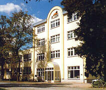 Das Produktionsgeb�ude der Firma K�sen